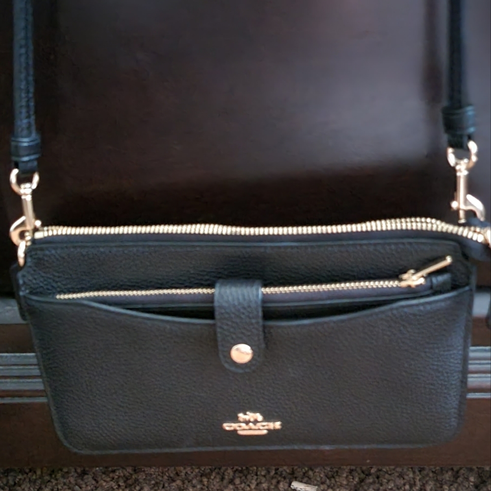 Coach Noa wallet with strap